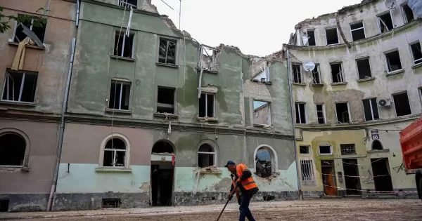 Picture of building destroyed by missile strike in Lviv, Ukraine. Image from the Human Rights Watch Organization.