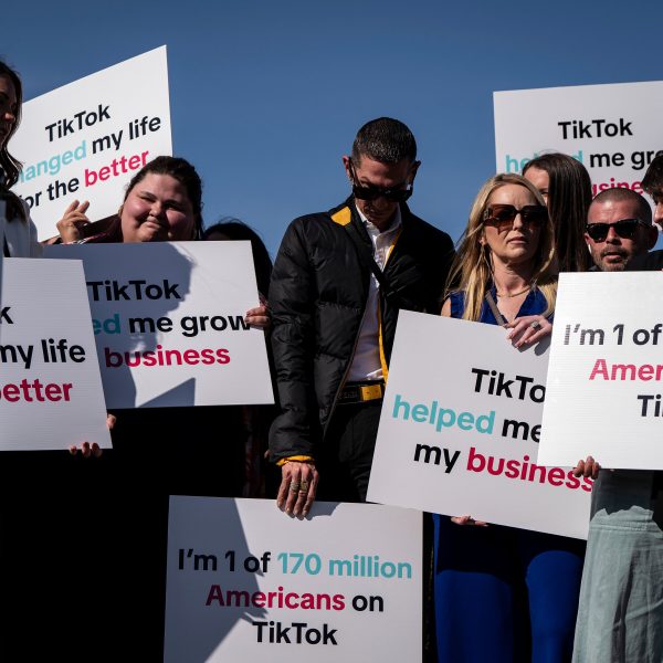 Picture of protesters in support of keeping the TikTok app taken from The New York Times.
